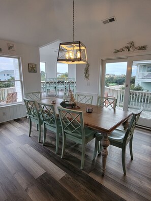 Dining - 7 Bed 5 Bath Newly Renovated Beach Getaway only 500 feet to the Beach (Corolla)