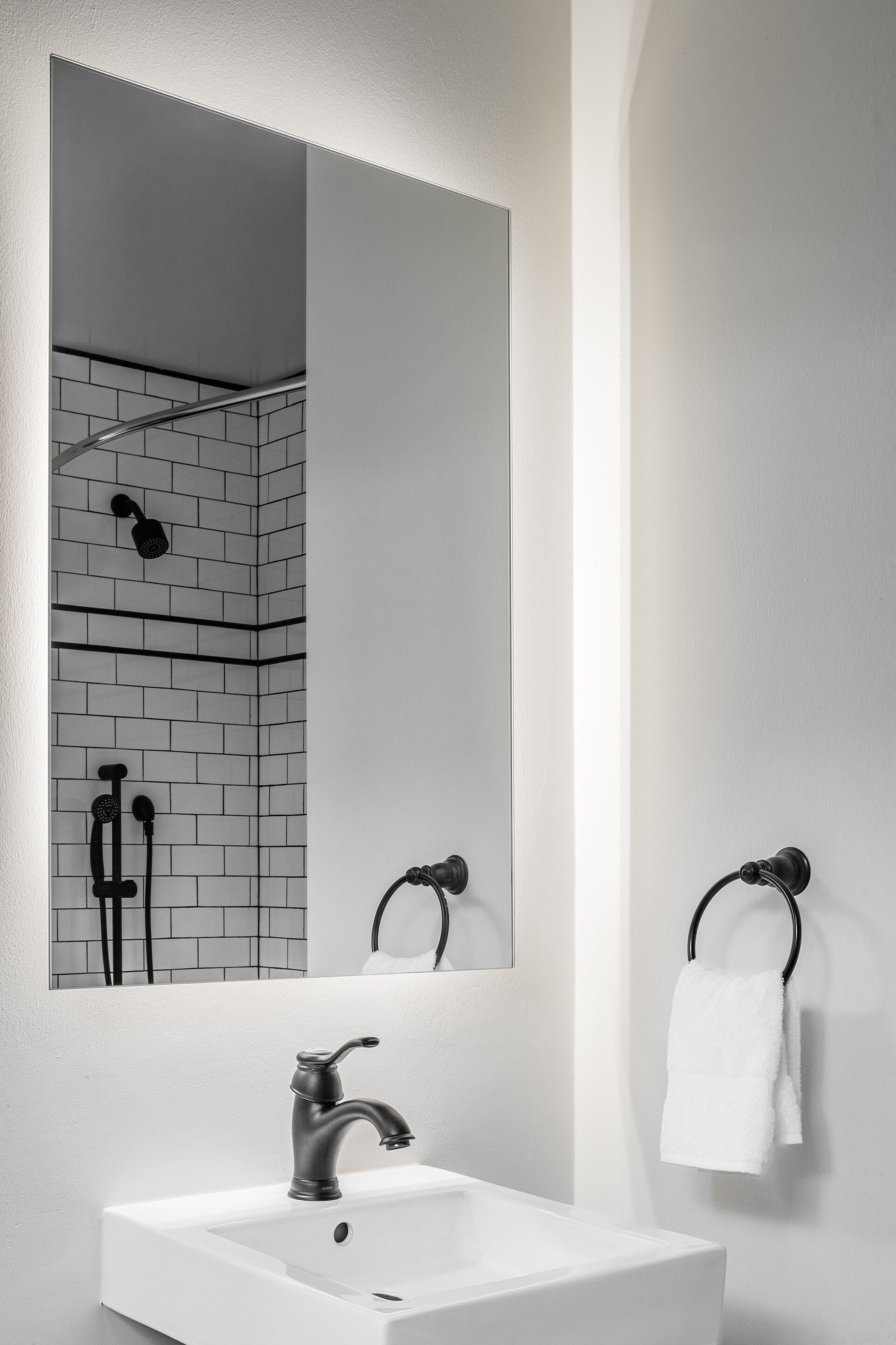 standard double room, 2 single beds | bathroom | shower, designer toiletries, hair dryer, towels