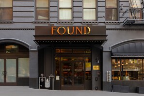 Exterior - FOUND Hotel, San Francisco (San Francisco)