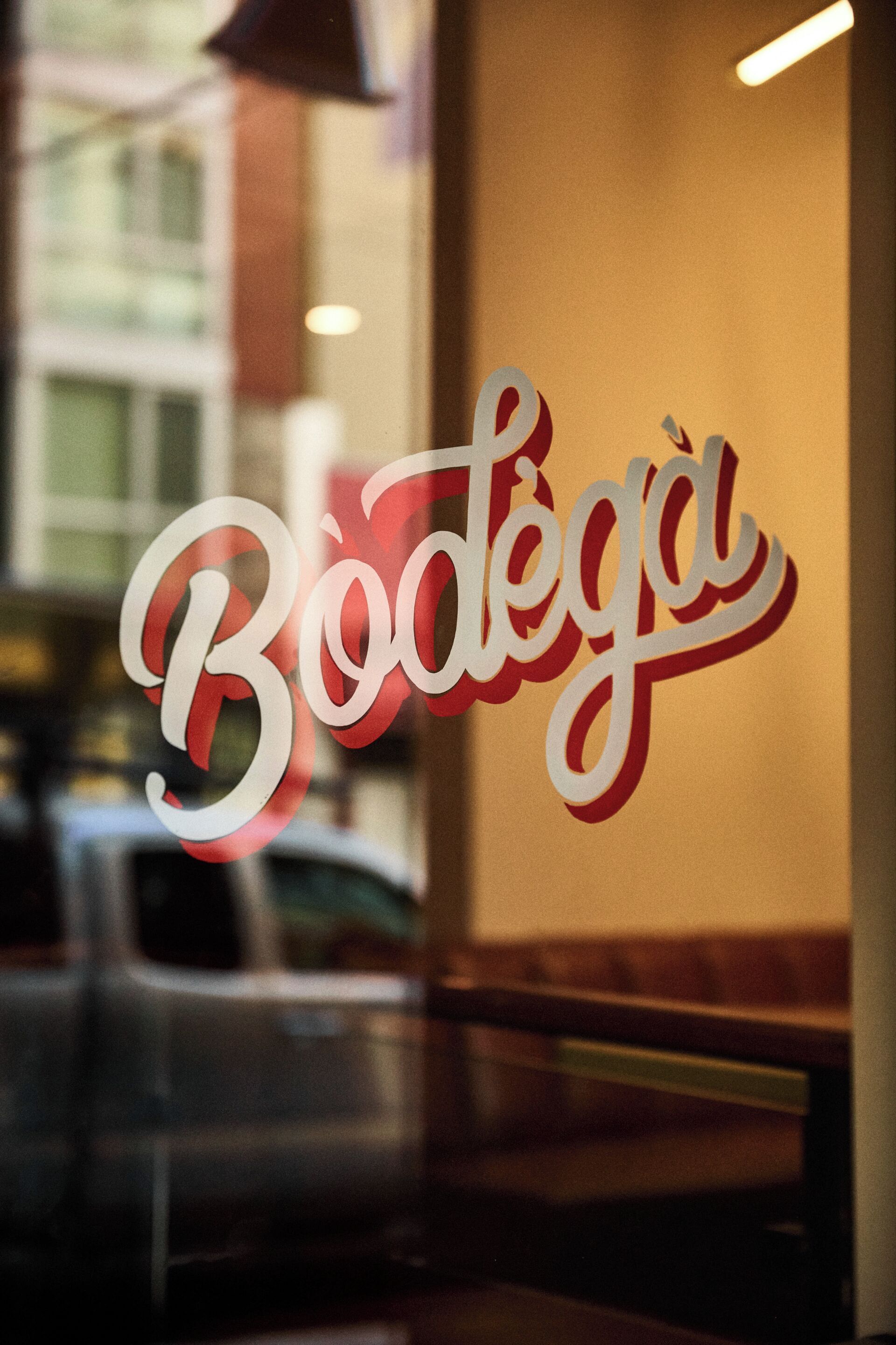 lunch, dinner, brunch served; vietnamese cuisine