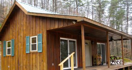 Cozy Secluded Cabin with wi-fi