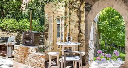 FROGWELL HOLLOW immerse into an idyllic fairytale!