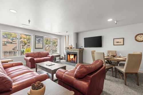 Managed by Park City Lodging-Main Street Condo - Walking Distance to Town Lift