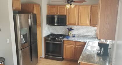 Cheerful 4 bed home with large yard and patio near parksnear