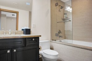 Hair dryer, towels - Ski-In/Ski-Out at Park City Mountain Village - Heated Pool and Hot Tub! (Park City)
