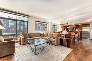 Smart TV, fireplace - Managed by Park City Lodging-Lux 2 Bdrm Ski-In/Ski-Out at Park City Mtn Village (Park City)