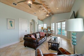 Smart TV, DVD player