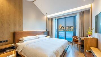 Premium Room, 1 King Bed