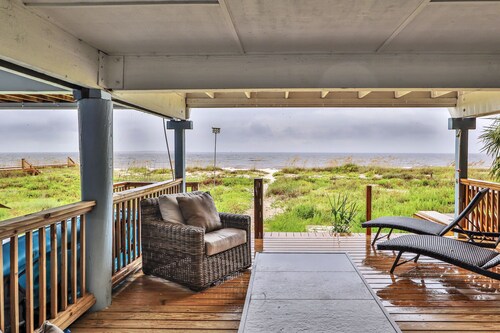 Beachfront Views! Covered Deck & Double Balconies