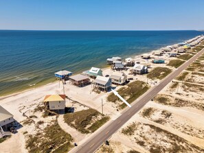 Beach - Crew Rest - Gulf Beachside, 4+ Bedrooms, 3.5 Baths, Pet Friendly, Sleeps 12 (Dauphin Island)