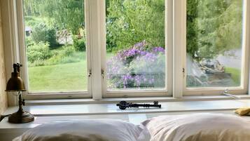 Hochwertige Bettwaren, individuell dekoriert, individuell eingerichtet