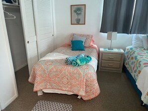 1 chambre, fer et planche à repasser, accès au Wi-Fi (inclus)