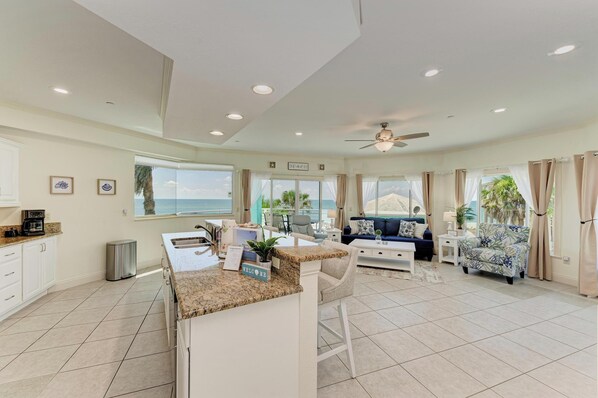 Interior - 3 Bedroom- Beachfront Condo with Amazing Sunset Views of the Gulf (Englewood)
