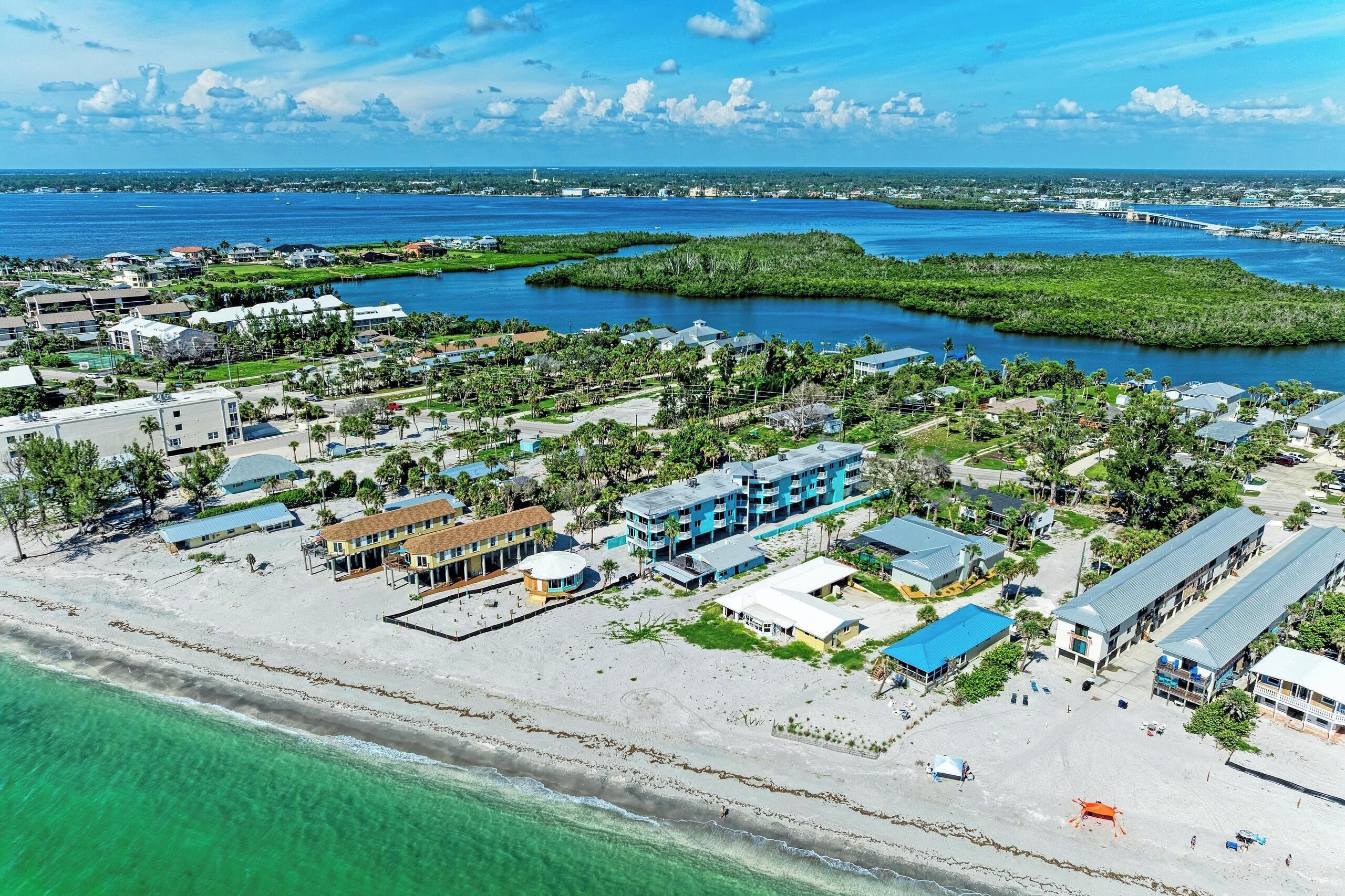 Am Strand, Liegestühle, Strandtücher