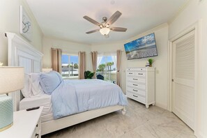 3 Schlafzimmer, Schreibtisch, Bügeleisen/Bügelbrett, kostenloses WLAN