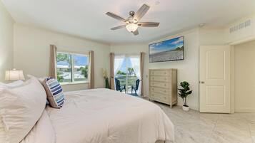 3 bedrooms, desk, iron/ironing board, free WiFi