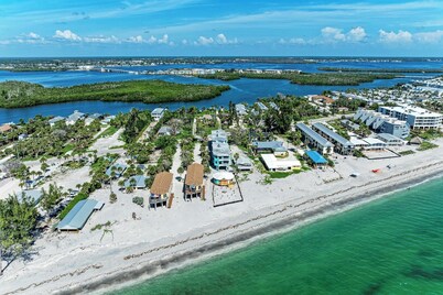 Large Beach Side Townhouse Condo with views of Gulf. Steps to the beach!