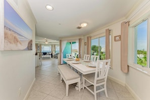Dining - 3 Bedroom-Beachfront Condo with Most Amazing Sunset Views of the Gulf (Englewood)