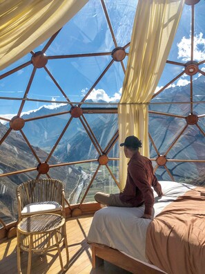 Dome | Premium-sengetøj, mørklægningsgardiner, lydisolering, sengetøj