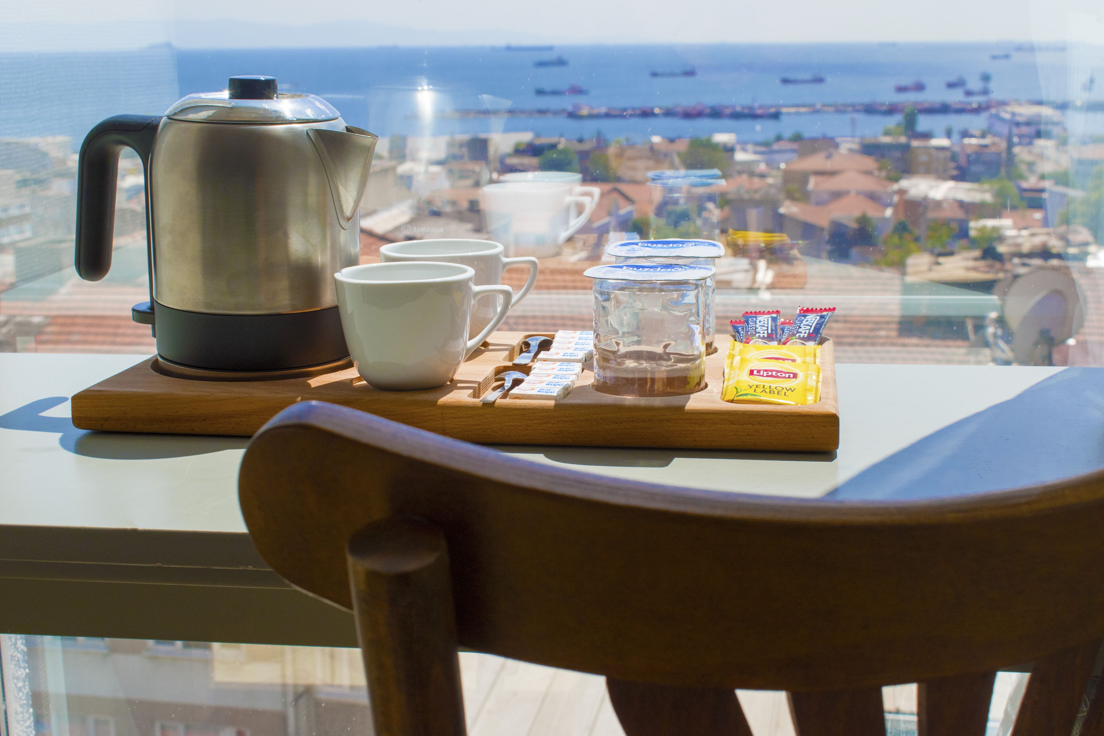 In-room safe, soundproofing, free WiFi, bed sheets