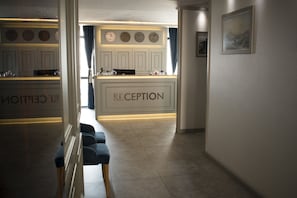 Reception - Mayer Hotel Istanbul (Istanbul)