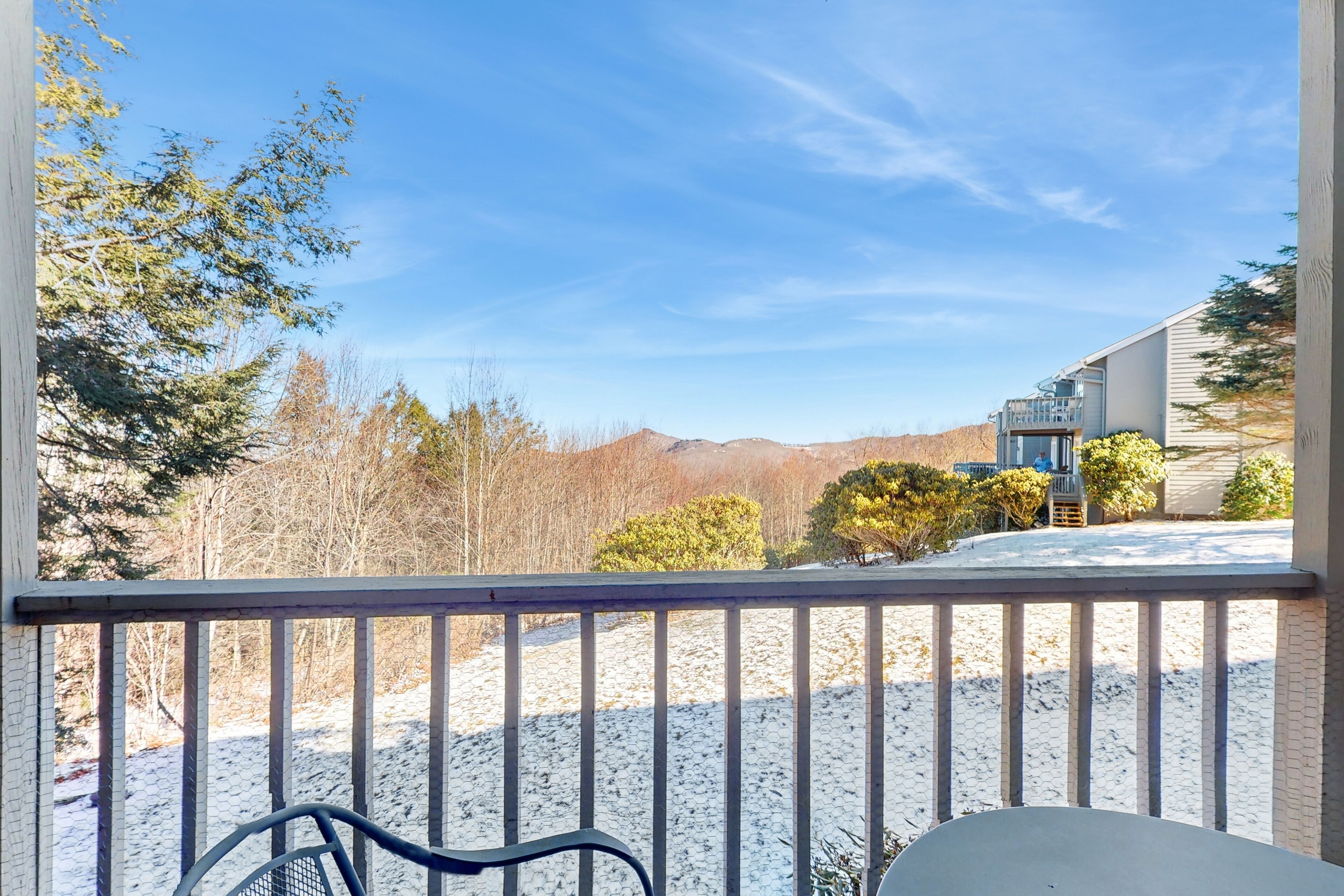Terrific Family-Friendly Condo w/ Mountain Views, Free WiFi, Full Kitchen, & W/D