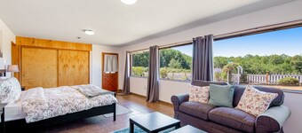 Family-Friendly Home with High-Speed WiFi, Water View, W/D, and Enclosed Yard