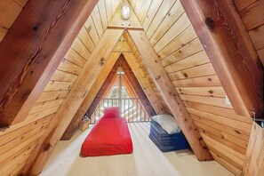 4 soveværelser, strygejern/strygebræt, internetforbindelse, sengetøj