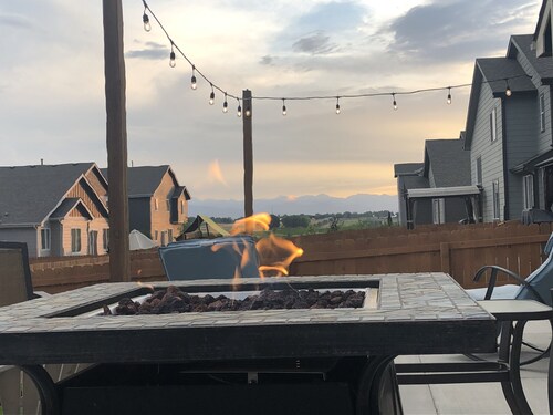 Gorgeous New Home - Theatre, Ping-Pong, & Stunning Mountain Views