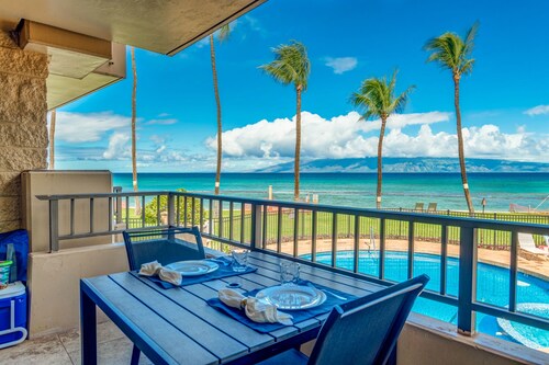 Ocean views and tropical breezes