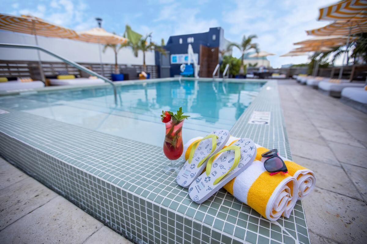 Another Sunny Day in Florida! 2 Great Units, Pets Allowed, Close to Ocean Drive!
