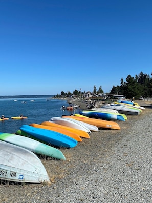Sun loungers, beach towels
