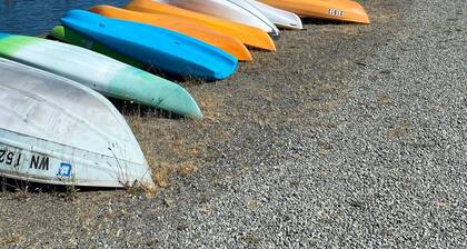 Sunrise Camano View Retreat: HotTub, Grill, Games, Pet & Family-Friendly!