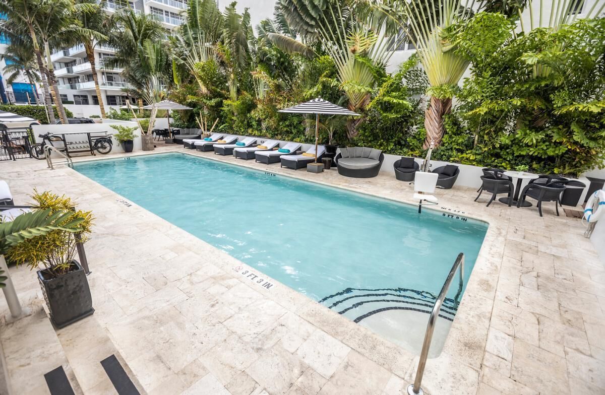Great Find! Free Happy Hour, Pet-Friendly Property, Close to Miami Beach!