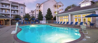 Charming 2 bedroom 2 bath condo with pool and many other amenities!