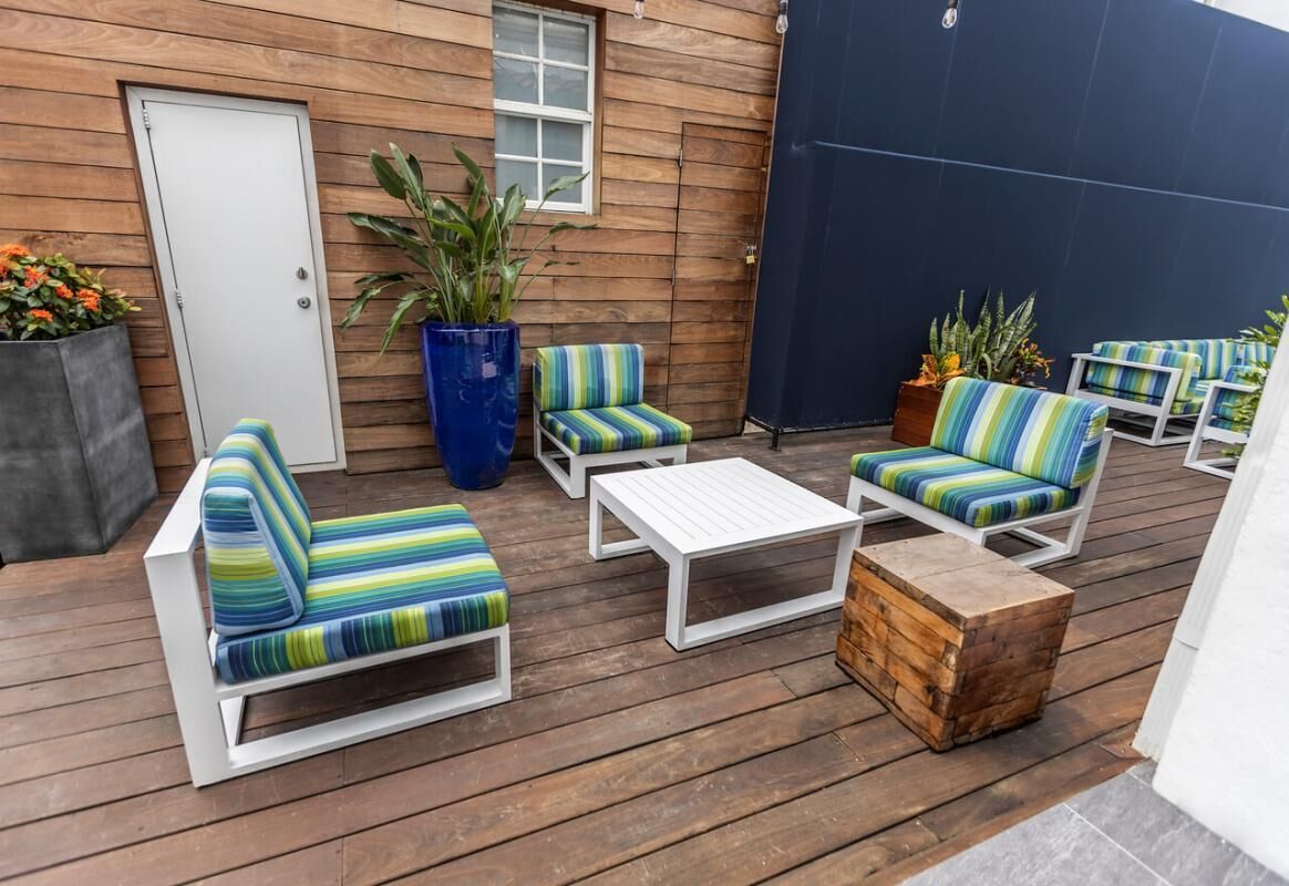 Walking Distance to Historic South Beach and Lummus Park! On-Site Lounge and Bar