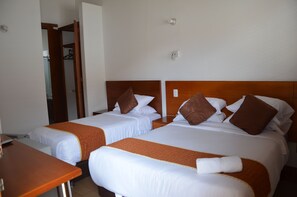 Triple Room | In-room safe, blackout drapes, free WiFi, bed sheets