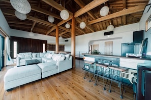 Fridge, microwave, stovetop, cookware/dishes/utensils - Villa CHINENBLUE - Villa NIRAI KANAI / Nanjo Okinawa (Nanjo)