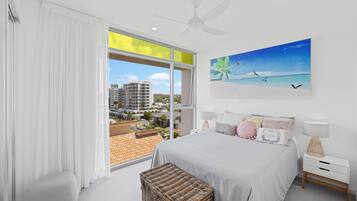 3 bedrooms, individually decorated, individually furnished