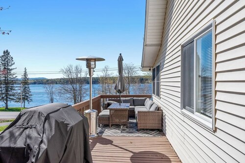 South Shore Lake House Retreat