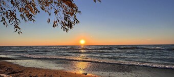 IDEAL Location in Saugatuck - 2 minutes to Downtown & Blue Star Trail @ Frt Door
