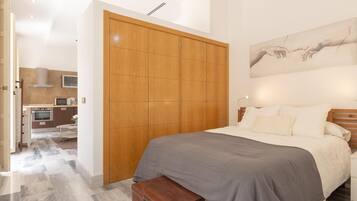 1 slaapkamer, een strijkplank/strijkijzer, internet, beddengoed