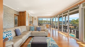 Smart TV - 19 Lakeview Drive Narooma (Narooma)