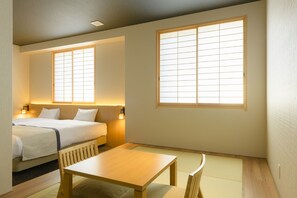 Quarto duplo tradicional, para não fumantes (Premium Japanese Style Modern) | Roupas de cama premium, ferros/tábuas de passar roupa, Wi-Fi de cortesia