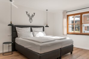 1 غرفة نوم وخدمة الإنترنت وملاءات أسرّة