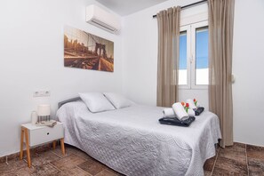 5 slaapkamers, een strijkplank/strijkijzer, wifi, beddengoed