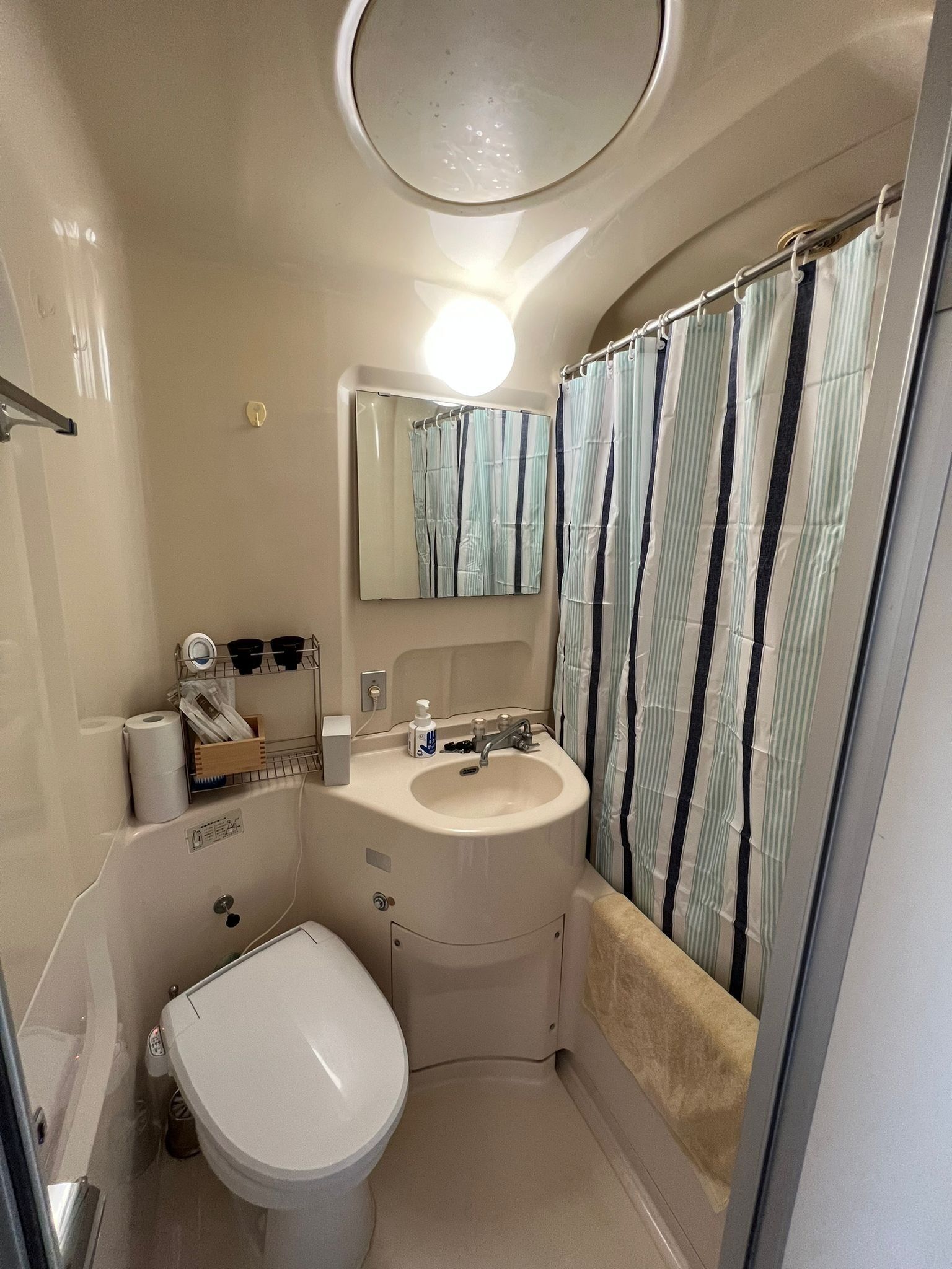 Hair dryer, towels