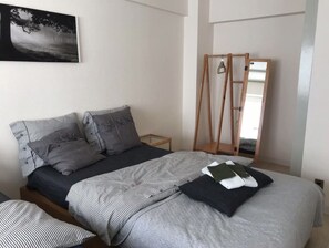 1 bedroom, desk, iron/ironing board, bed sheets - Studio Apartment - Unison ShinOsaka Room 1109 / Osaka Ōsaka (Osaka)