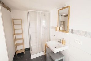 Hair dryer, towels, soap, toilet paper - The following 3 apartments can be booked here for 8-12 p. - subject to availability (Kappeln)