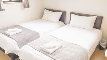 3 slaapkamers, een bureau, een strijkplank/strijkijzer, gratis wifi